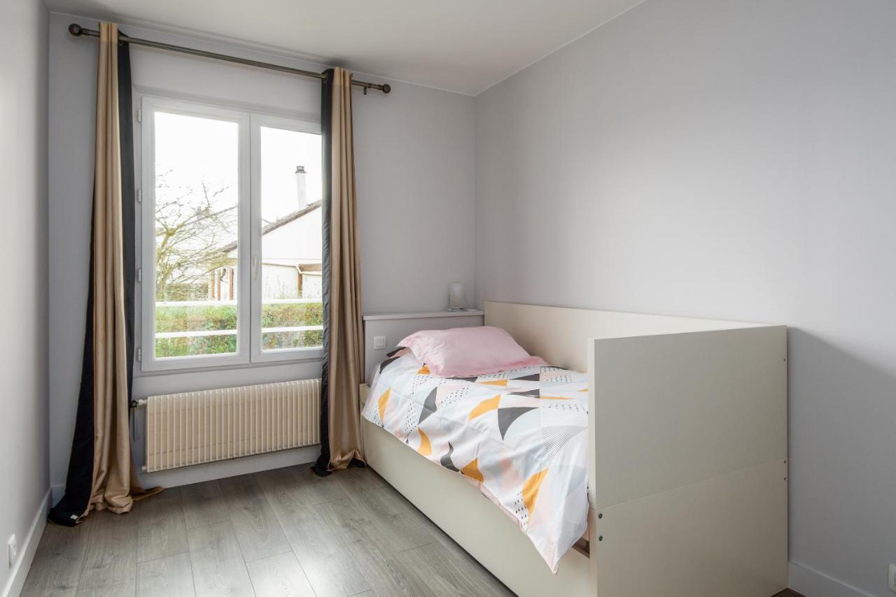 2 Bed House Near Disneyland Paris Montry Eksteriør billede