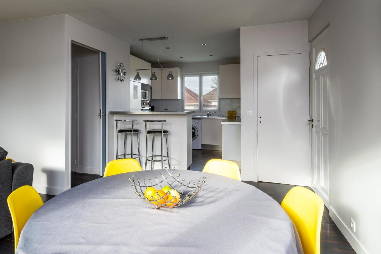 2 Bed House Near Disneyland Paris Montry Eksteriør billede